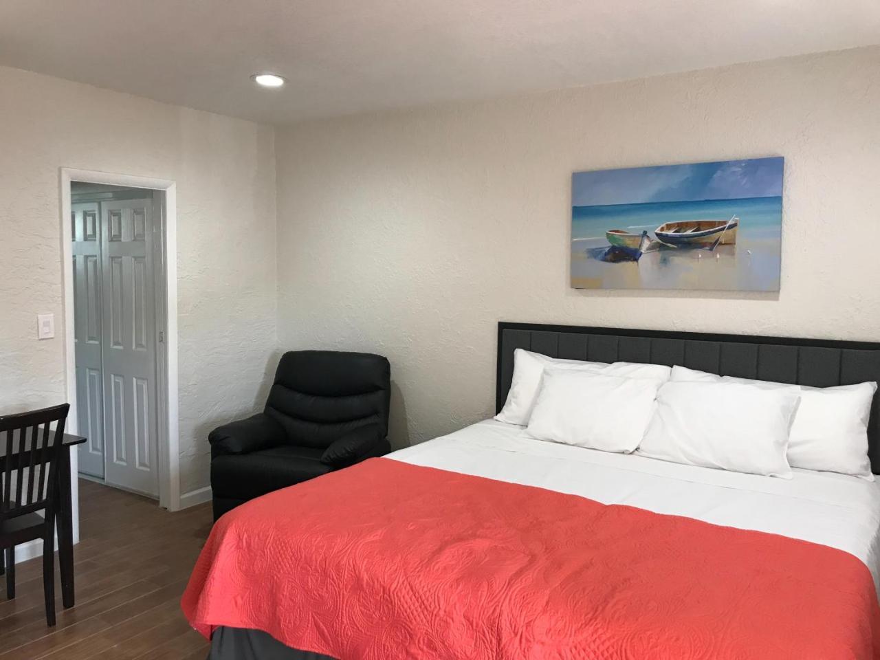 ポンパノビーチ Pompano Breezeアパートホテル エクステリア 写真