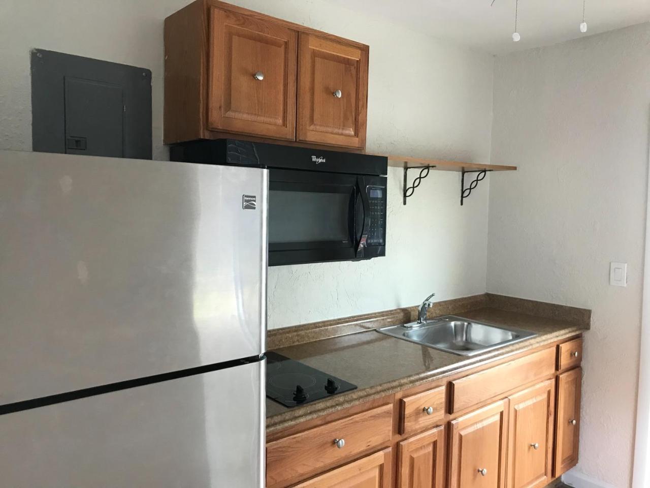 ポンパノビーチ Pompano Breezeアパートホテル エクステリア 写真